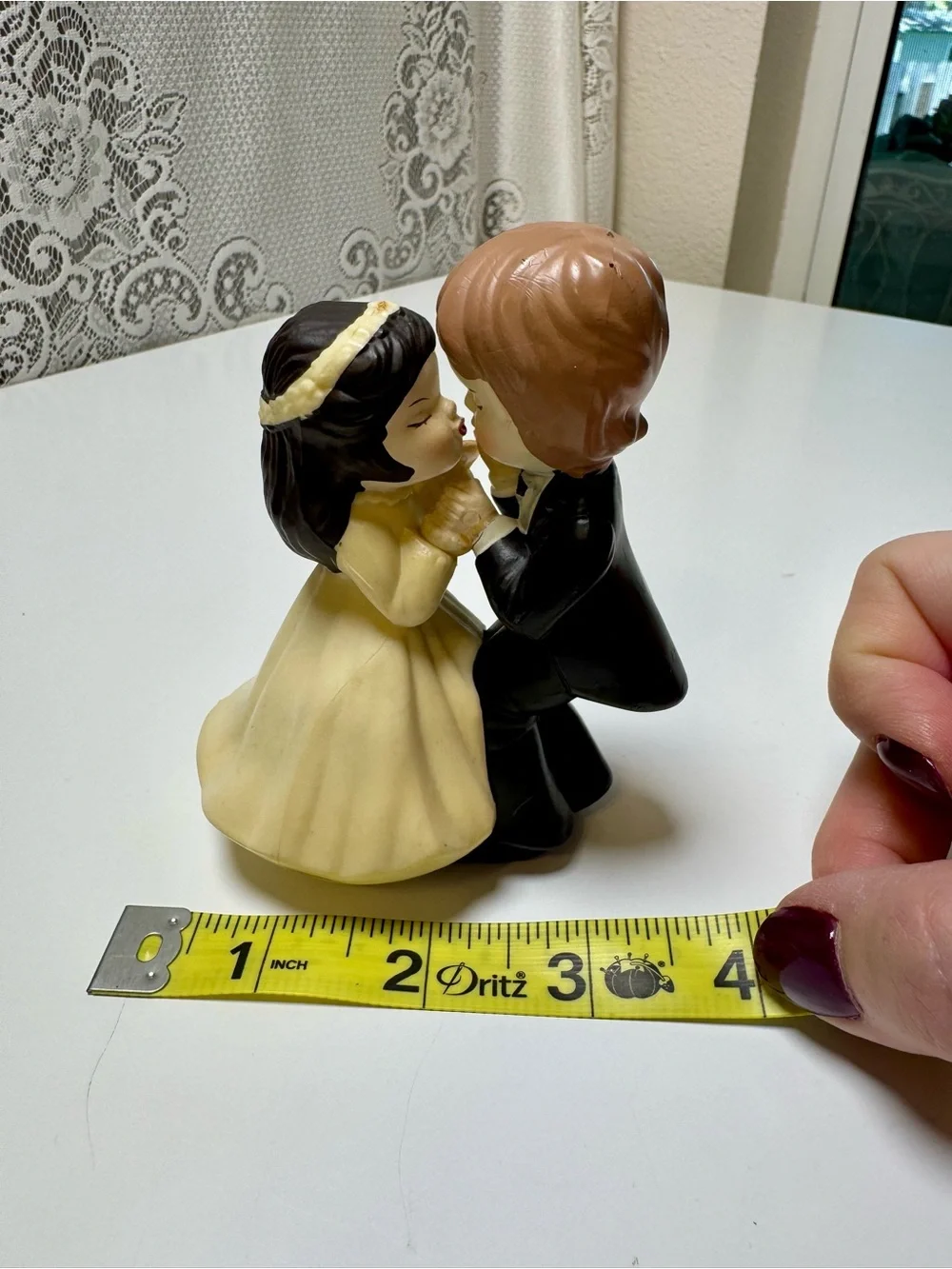 Vintage (1975) Wilton Wedding Couple Cake Topper Figurine - Cream & Black